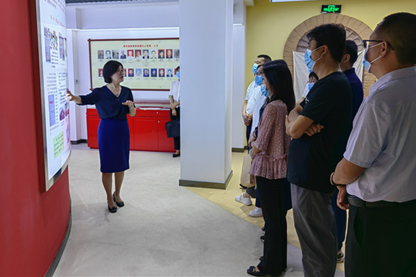 2022.9.8中青班参观校史馆_副本.jpg 2022.9.8中青班参观校史馆_副本.jpg