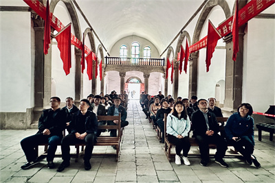 中青二班延安行07.jpg