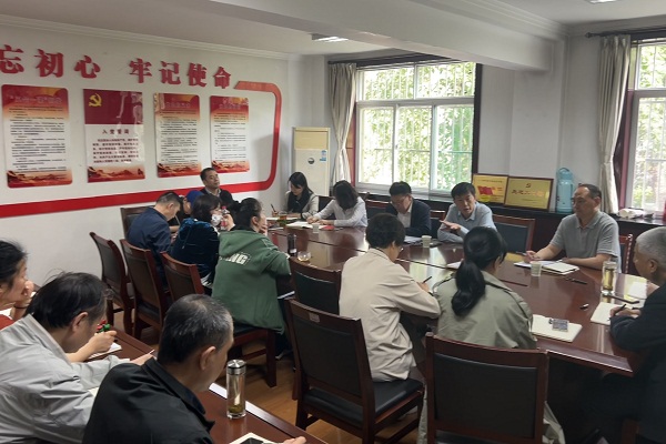 2024.4.18 路光前给研究生院讲党课.jpg 2024.4.18 路光前给研究生院讲党课.jpg