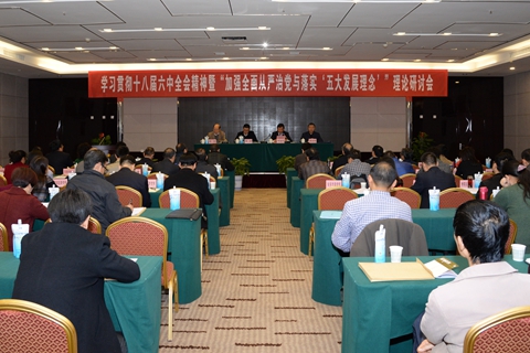 1. 侯文阁 摄影_副本.jpg